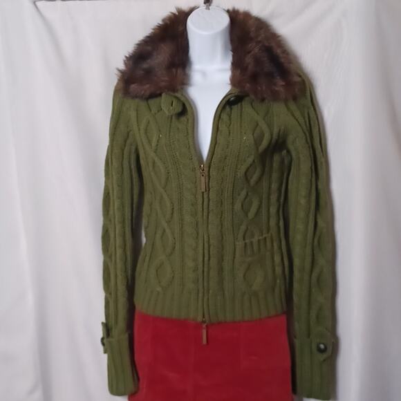 BCBGMAXAZRIA Green Wool Blend Cable Knit Sweater. Size S - Picture 1 of 15